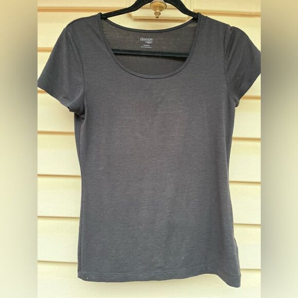 Danskin Now black, thin short sleeved top, nice and comfortable, size Small - Picture 1 of 4